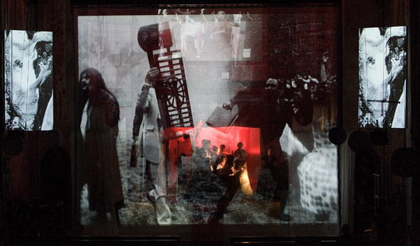 " Eine Kirche der Angst vor dem Fremden in mir " bei der Ruhrtriennale von und mit Christoph Schlingensief. Urauffuehrung: 21. September 2008.